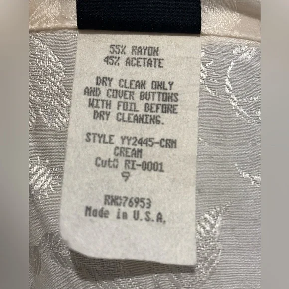 70s KNAPP STUDIO CREAM FLORAL SATIN BROCADE SLEEVELESS ASIAN INSPIRED MIDI DRESS - Picture 7 of 7